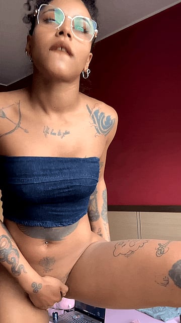 Barely Legal College Slut Gets Wet & Wild - Watch Me Fuck Myself Silly!'