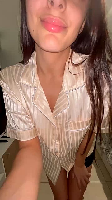 Hot Latina Brunette Tease Fucks Herself During Class - Full Pussy and Tits Show!'