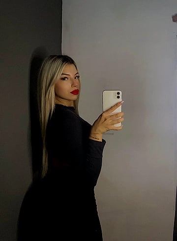 Sexy College Babe L A Y L A Gets Fucking Horny and Rides for You'