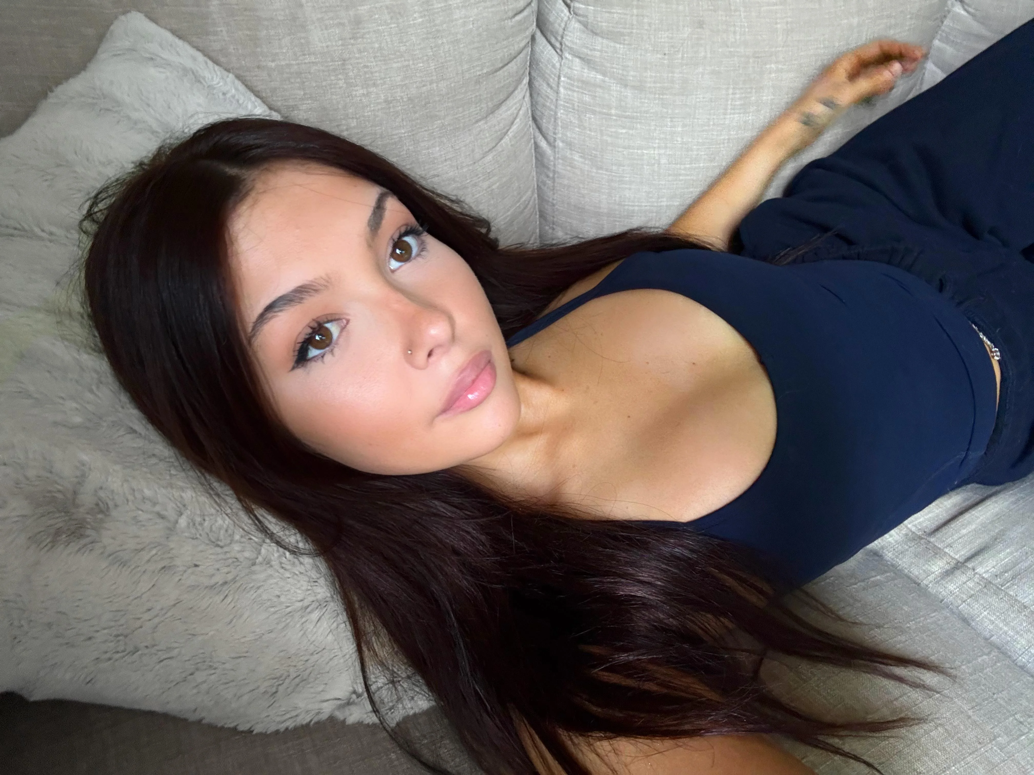 Naughty Uni Slut Gracie Teasing Her Wet Pussy Instead of Studying - Amateur College Fuck Material picture 1 of 1