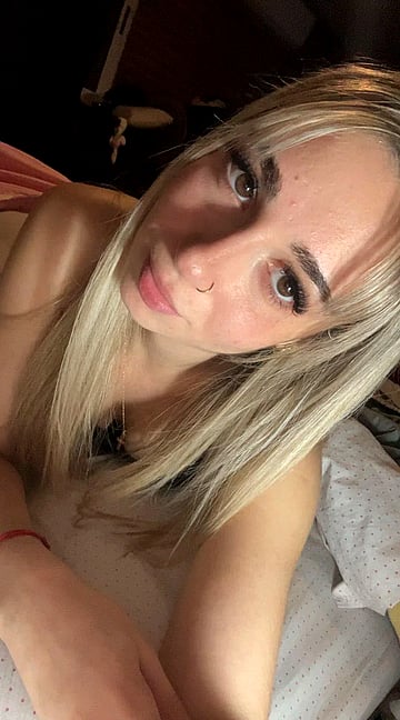 Naughty Uni Slut Spreading Bare & Begging for Cock'