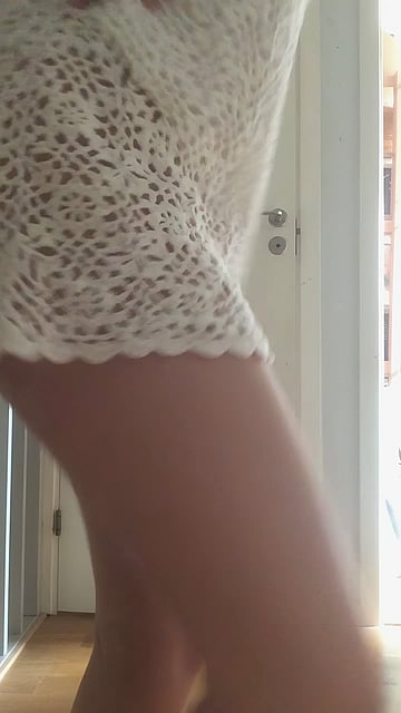Watch me shake my fat ass and beg for your thick dick inside my tight pussy'