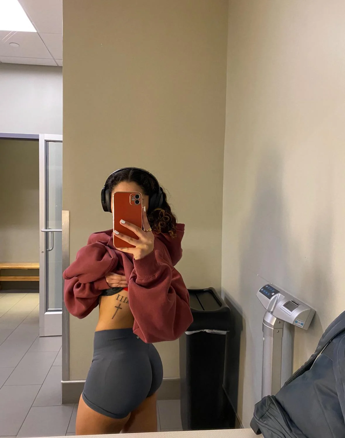 Sofia's College Pussy Begging for a Hard Fucking - Amateur University Slut Exposed picture 1 of 1