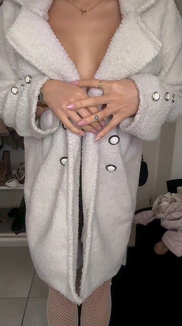 Diva's Dirty College Fuck Session - HannalynHoney Gets Her Tight Pussy Pounded Hard'