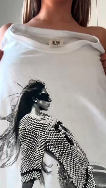 Oakley's Wild College Fuck: Watch This Naughty Slut Get Her Tits Out and Get Creamed!'