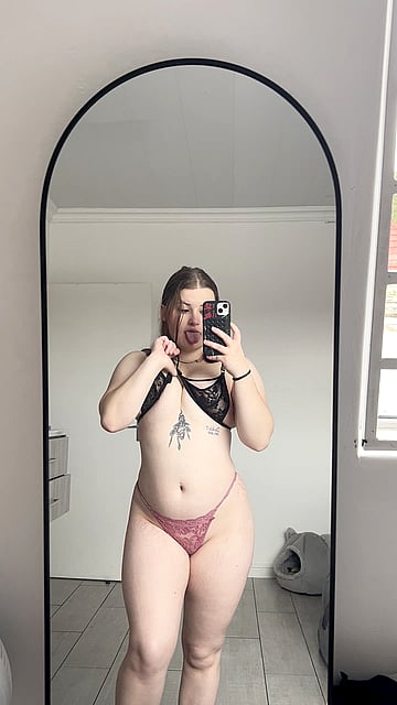 Chubby College Cutie Emma Shows Off Her Juicy Tits in This Hot Fucking Video You'll Jack Off To'