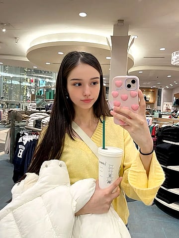 Fuck Me Hard Like a Dirty Little Slut - 18yo Senior Ready to Get Pounded'