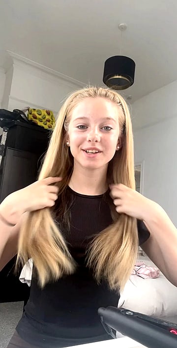 Horny Ivy's First Time Desperate Touch Gallery - Wet College Fuck Doll Craves Cock'