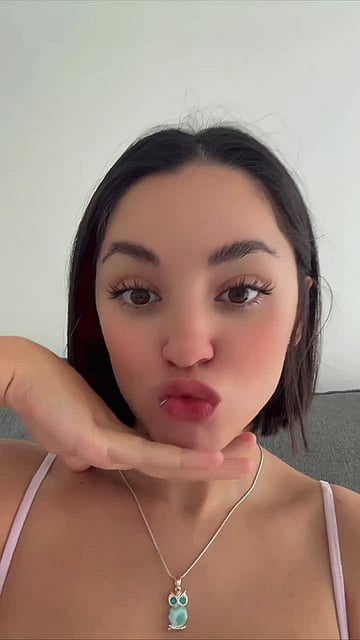 Fucking Hot College Slut Exposes Her Perfect Tits in Wild Dorm Video'