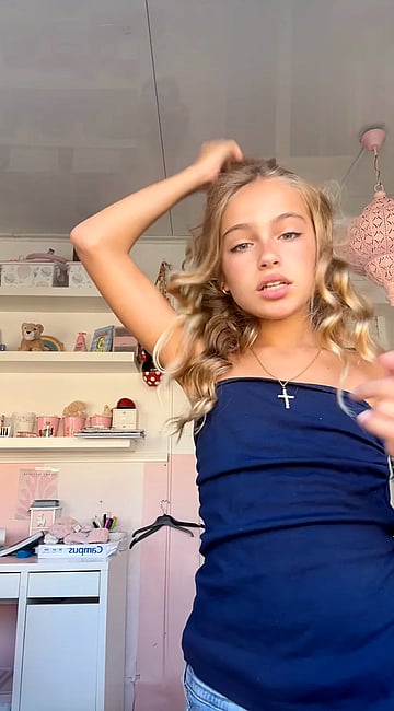 I'm a Cute, Spoiled Slut Who'll Fuck Your Brains Out - Watch My Filthy College Gallery Now'