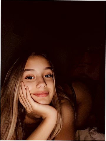 Naughty 18F University Babe Emma's Horny AF Pic - Fucking Slutty & Fresh'