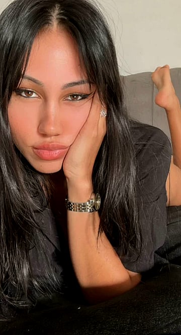 Skip Class and Let Me Suck Your Cock - Allyzaya's Horny College BJ Pic'