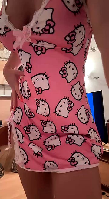 Shy College Slut in Hello Kitty Pajamas: Fucking Myself Horny in Bed'