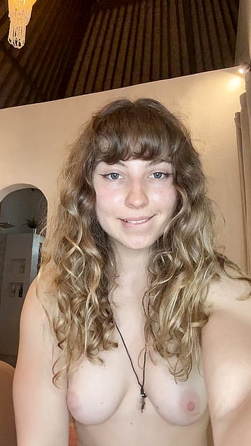 Fucking Fit College Babe Shows Off Her Tight Ass and Gets Wild - Whitney's Horny Gym Fuck'