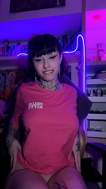 Average College Slut Shows Off Her Fat Ass and Huge Tits in Hot Amateur Fuck Video'