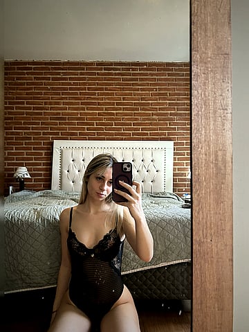 This tight hole's been waiting for your cock all day'