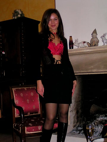 Naughty College Chick Shows Off Her Wet Pussy and Tits in This Horny Pic'