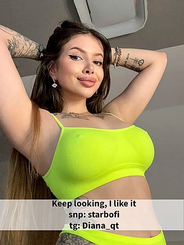 Fuck My Wet Pussy, You Can't Resist My Naughty College Smile'