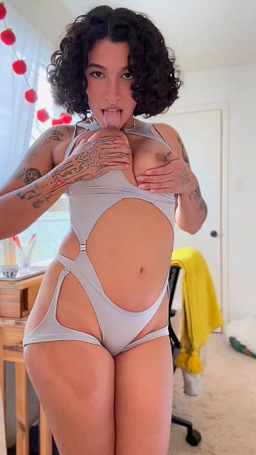 Gogo Pixi's Naughty College Confession: Sucking & Fucking Like a Wild Slut'