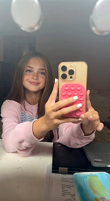 Bethy's Wild College Fuck Gallery: Naughty Amateur Pics and Vids to Get You Hard!'