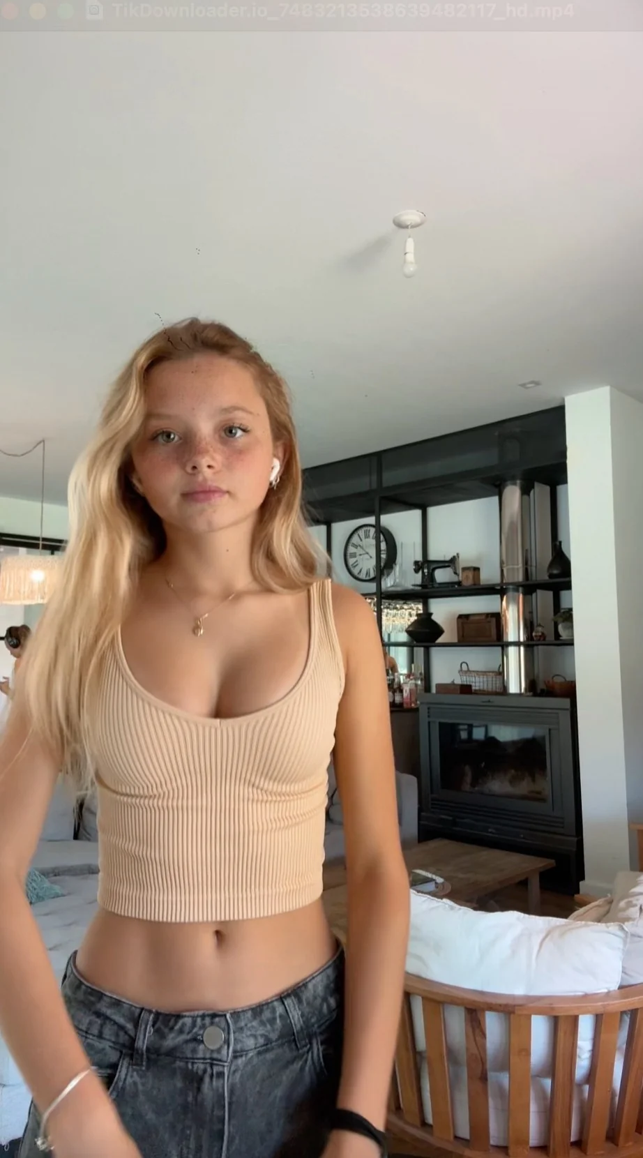 Bethy's 18-Year-Old College Gallery: Would You Fuck Me Gentle or Rough? picture 2 of 5