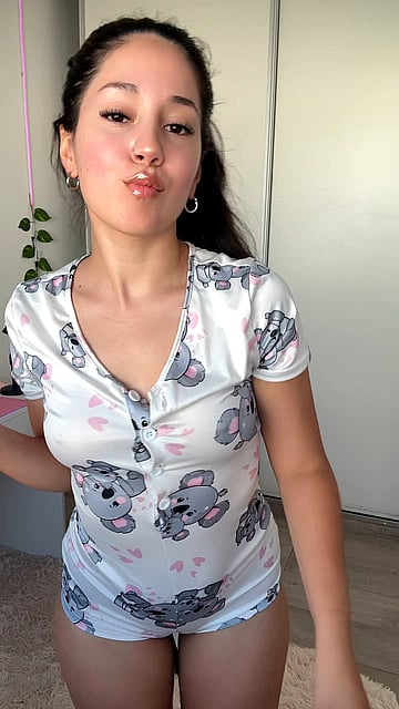 Hot Fucking Brunette College Slut Gets Her Pussy Pounded in Wild University Sex Tape'