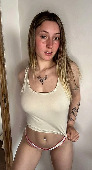 Fucking Shy Sarah's Secret Slut Pics: Nude College Ass Ready for Your Cock'