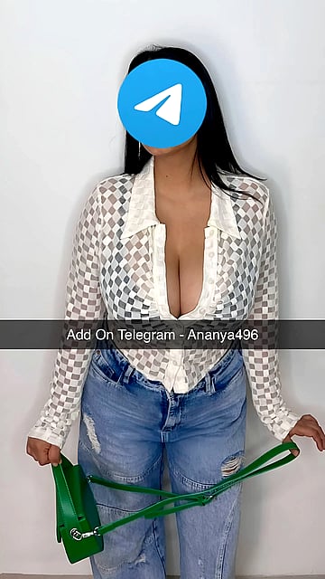 Thick College Slut Ready to Fuck and Sext – Get Your Cock Hard with My Nude Pics'