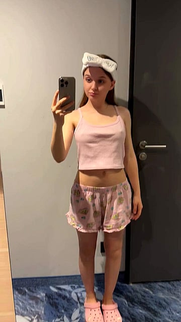 Watch This Fucking Hot Amateur College Tease Get Her Tits Out and Fuck Hardcore'