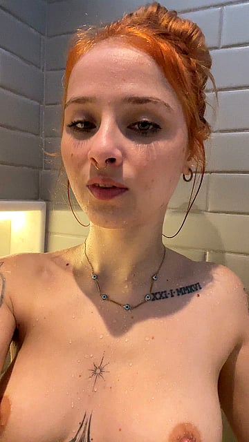 Wanna See My College Creampie? Upvote And I'll Flood Your DMs With Nude Vids & Ass Play!'