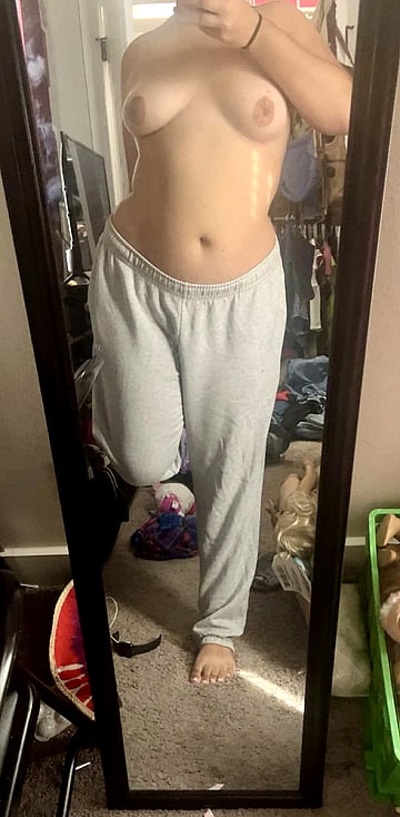 Check out my dripping pussy peeking through my sexy sweats - college babe's amateur content'