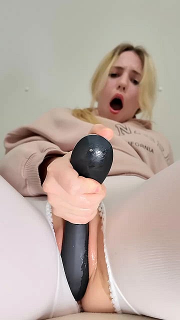 This College Girl Actually Sends Nudes When You Say Yes - Watch Me Fuck Myself With My Vibrator'