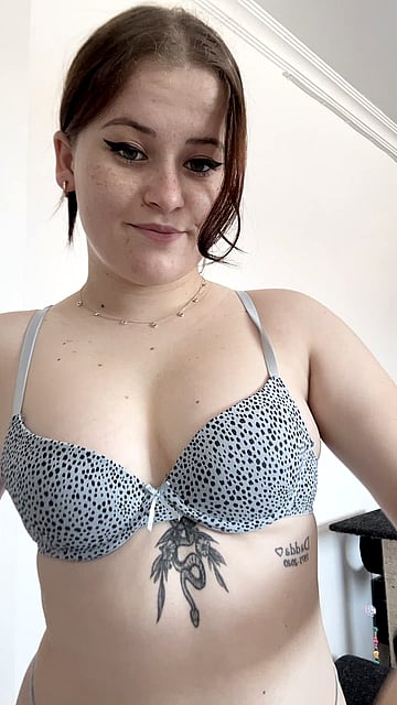 Thicc College Babe Emma Gets Pumped - Would You Actually Fuck This Chubby Bitch?'