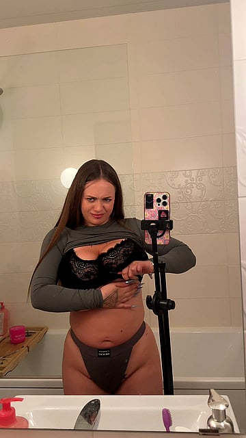 Braless Blonde Babe Gets Fucking Filthy - My Solo Anal Adventure Unleashed!'