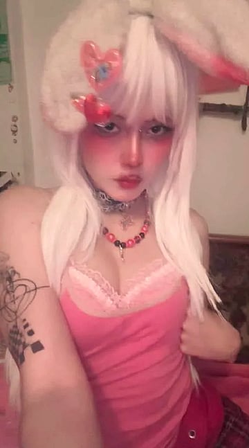 Uni girl raw or with makeup? I'm fucking ready for it all!'