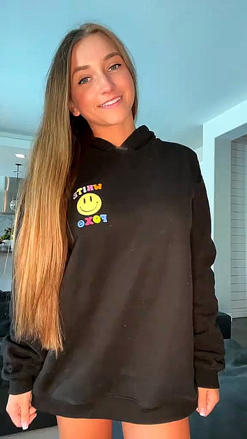 Skylar Your Fuckdoll: Blonde College Babe Gets Filled Up in My Dorm'