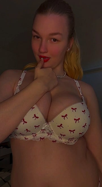 Fuck yeah! My classmates hate me because I'm always getting creampied after class - amateur college slut picture'