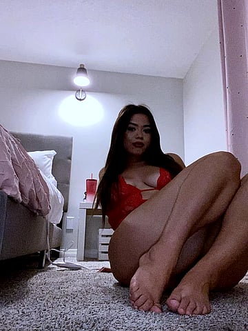 Naughty Uni Co-Ed: Sweet Curvy Tits & Tight Pussy Tease Underneath Xmas Tree'